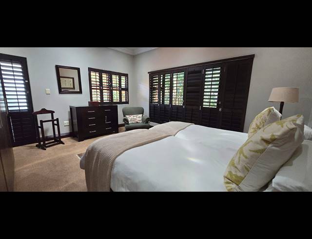 5 BEDROOM HOUSE FOR SALE IN ZIMBALI ESTATE